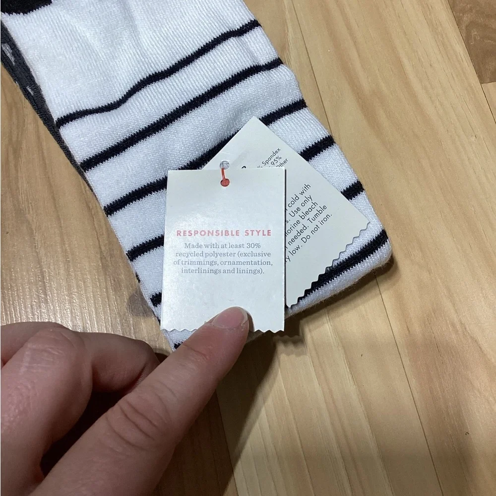 Cat & Jack Girls Knee High Socks (2 Pairs Shoe Size 9-2.5/Medium)